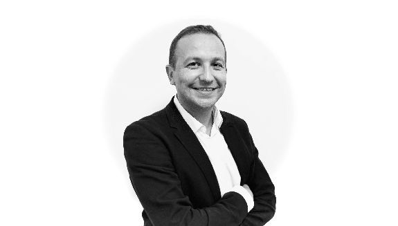 1660252913360 Aurelienlesantheadshot2021hero2