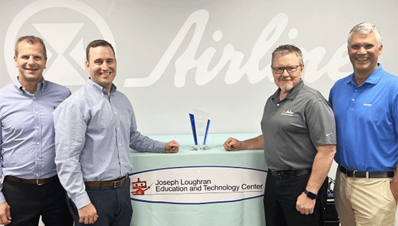 1660263786187 Photoofomronskennyheidelandpeterbrouwerwithairlinesmichaelschapoehlerandmar