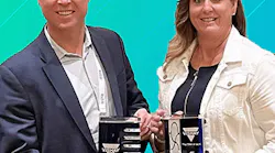 Mousers-Andy-Kerr-and-Regina-Denbow-with-Vishay-awards