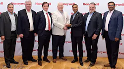 Executives-from-organizations-that-received-the-Channel-Partners-Awards