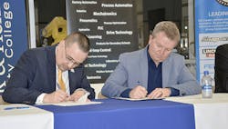 Dr-Hodges-and-Tony-Oran-sign-MOU2 Dr-Hodges-and-Tony-Oran-sign-MOU2