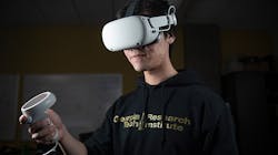 VR-headset-and-robot-system-web VR-headset-and-robot-system-web