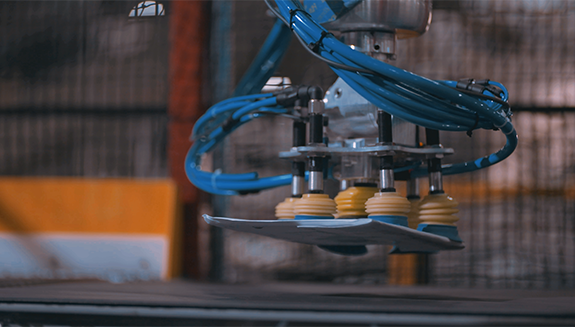 AMRs-give-legs-to-fixed-point-robots-hero-3