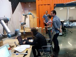 CD-1604-autodesklab-urrobots CD-1604-autodesklab-urrobots