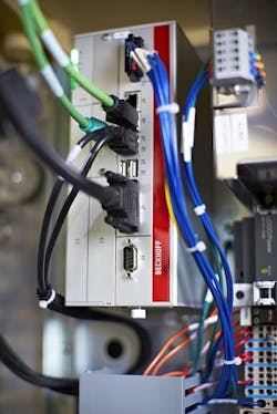 CD1502-Husky-04 CD1502-Husky-04