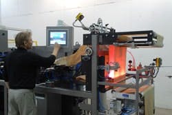 CD0905_Feat2-1 CD0905_Feat2-1