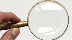magnifying-glass-diagnose-fb
