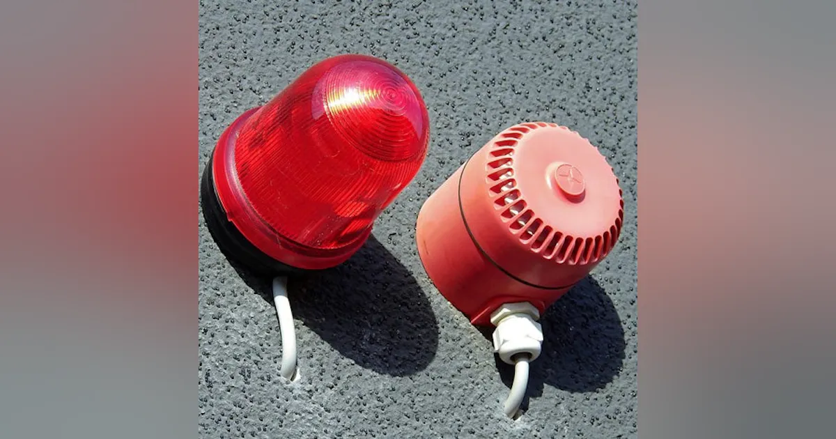 The best ways to indicate alarms and to confirm proper operator action ...