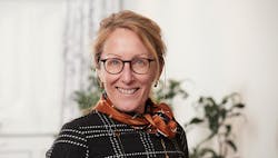 Victoria-Van-Camp-hero3 Victoria-Van-Camp-hero3