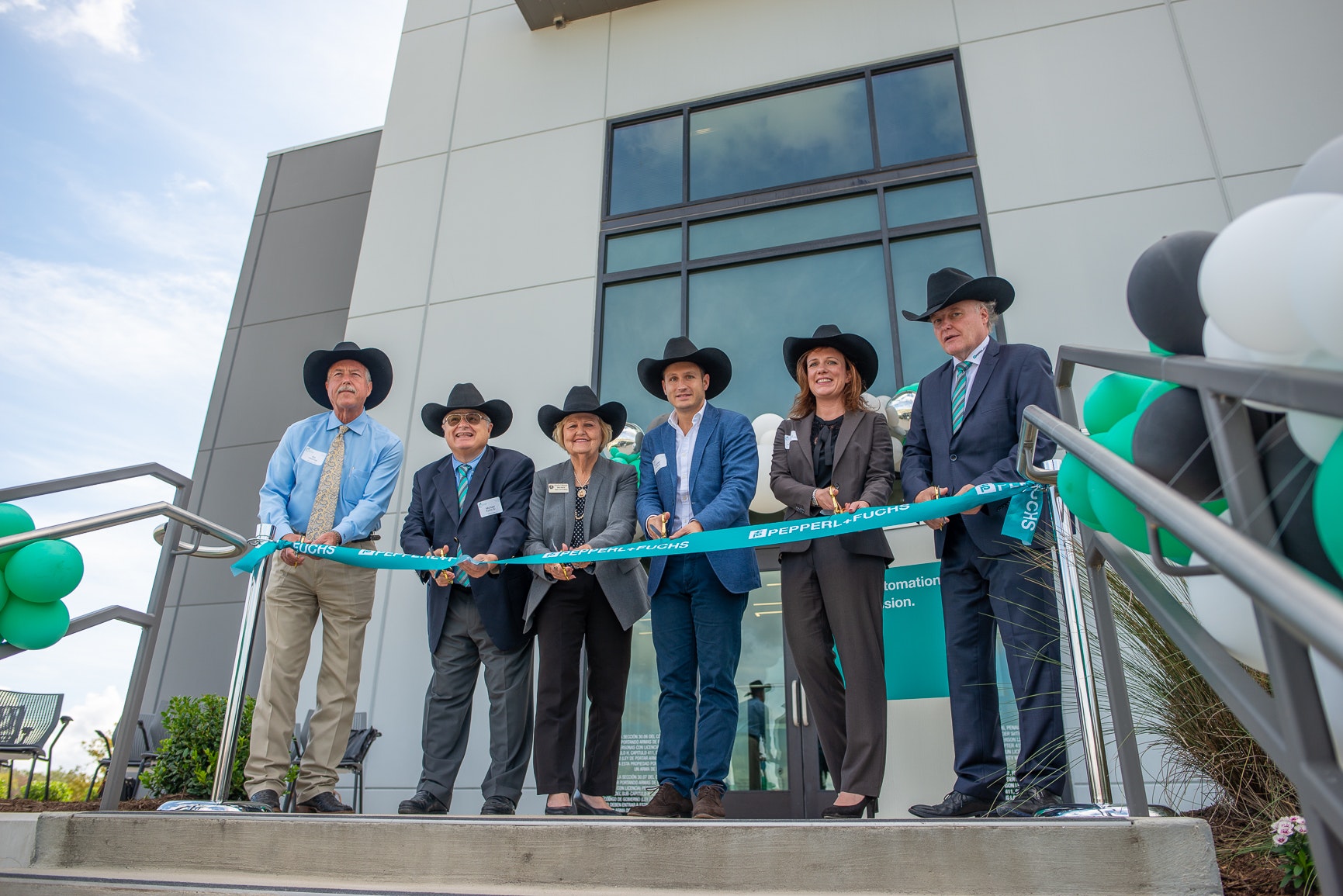 1661880359686 Pepperlfuchsribbon2019