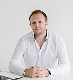 Headshot-photo-of-Mark-Lee Headshot-photo-of-Mark-Lee