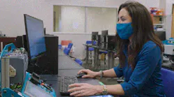 Amanda-Beaton-at-computer