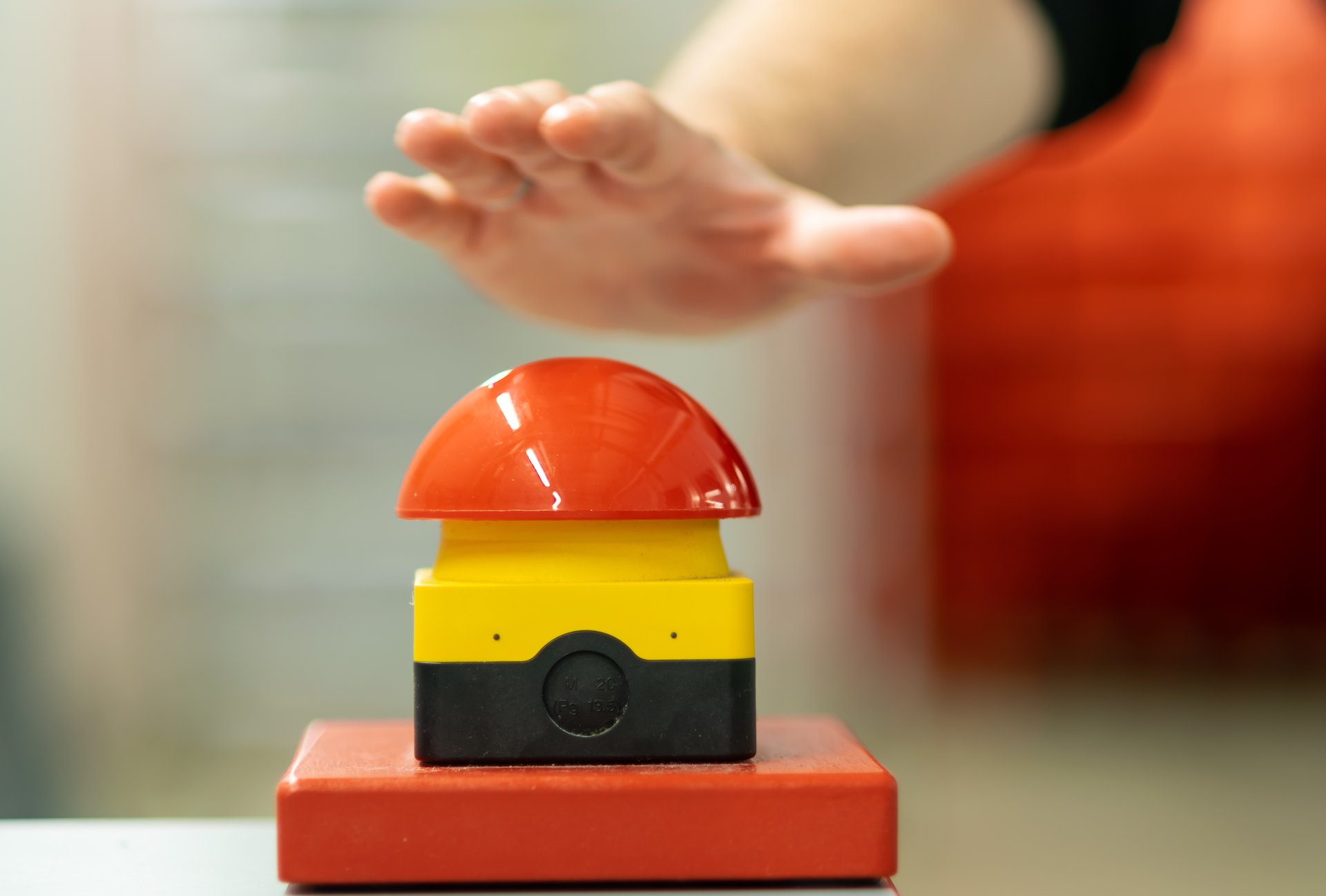 E Stop 63dd163ad78f6