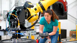 student_operating_r2000