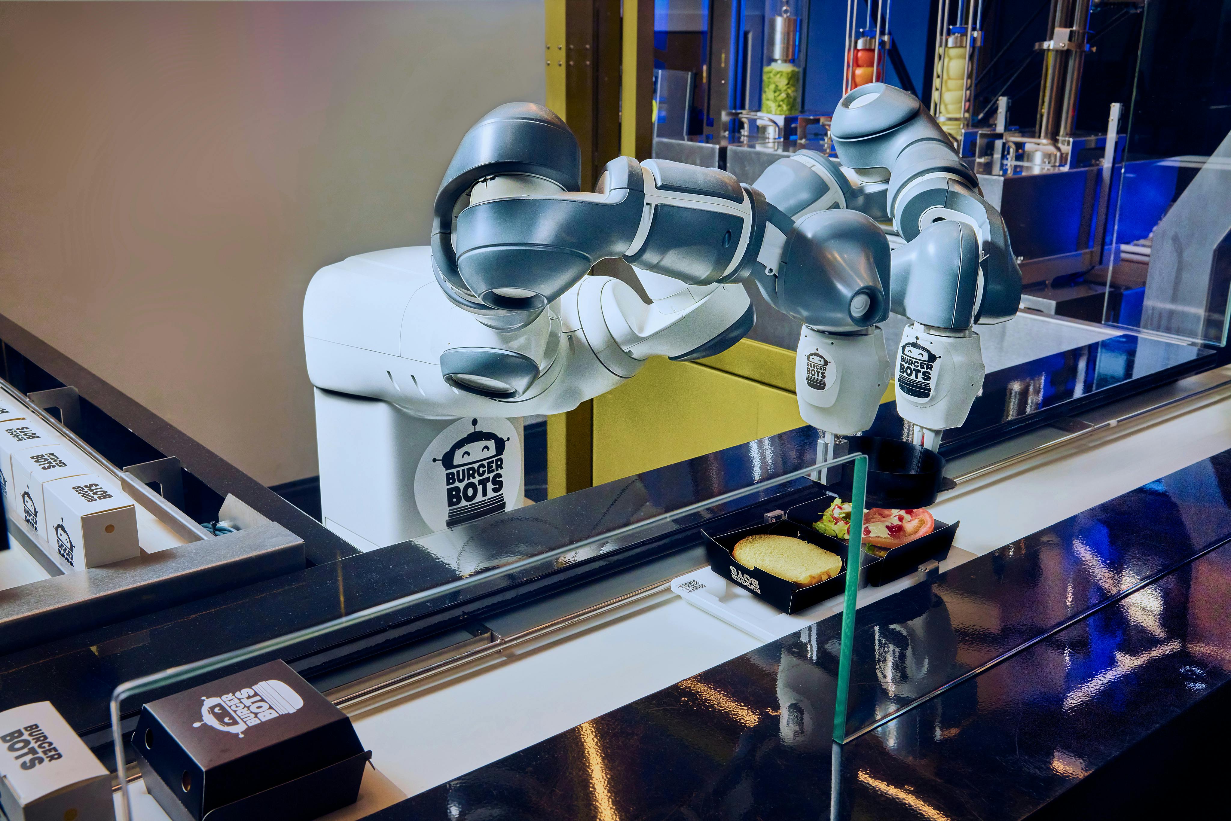 abb_robotics_burgerbots_launch_dualarm_yumi_puts_t