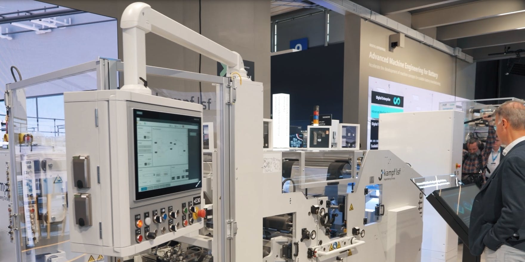 68505b9c5fa48539fdbb47c6 Tac 900