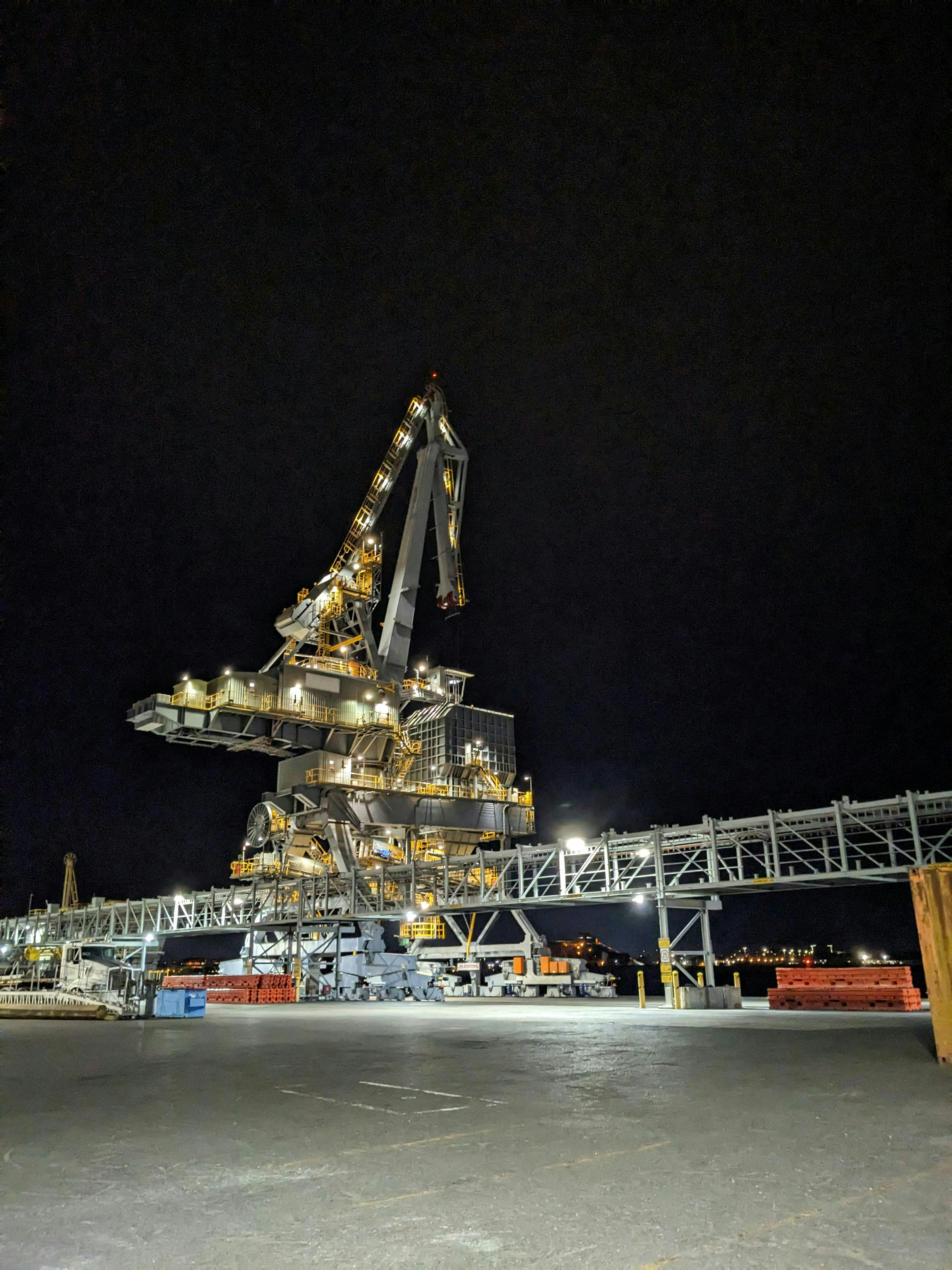 Figure 1: The full crane cycle needed to be completed in just 62 seconds to achieve the throughput required for the port's operational goals.