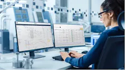 Engineer using DigiKey's eDesignSuite Engineer using DigiKey's eDesignSuite