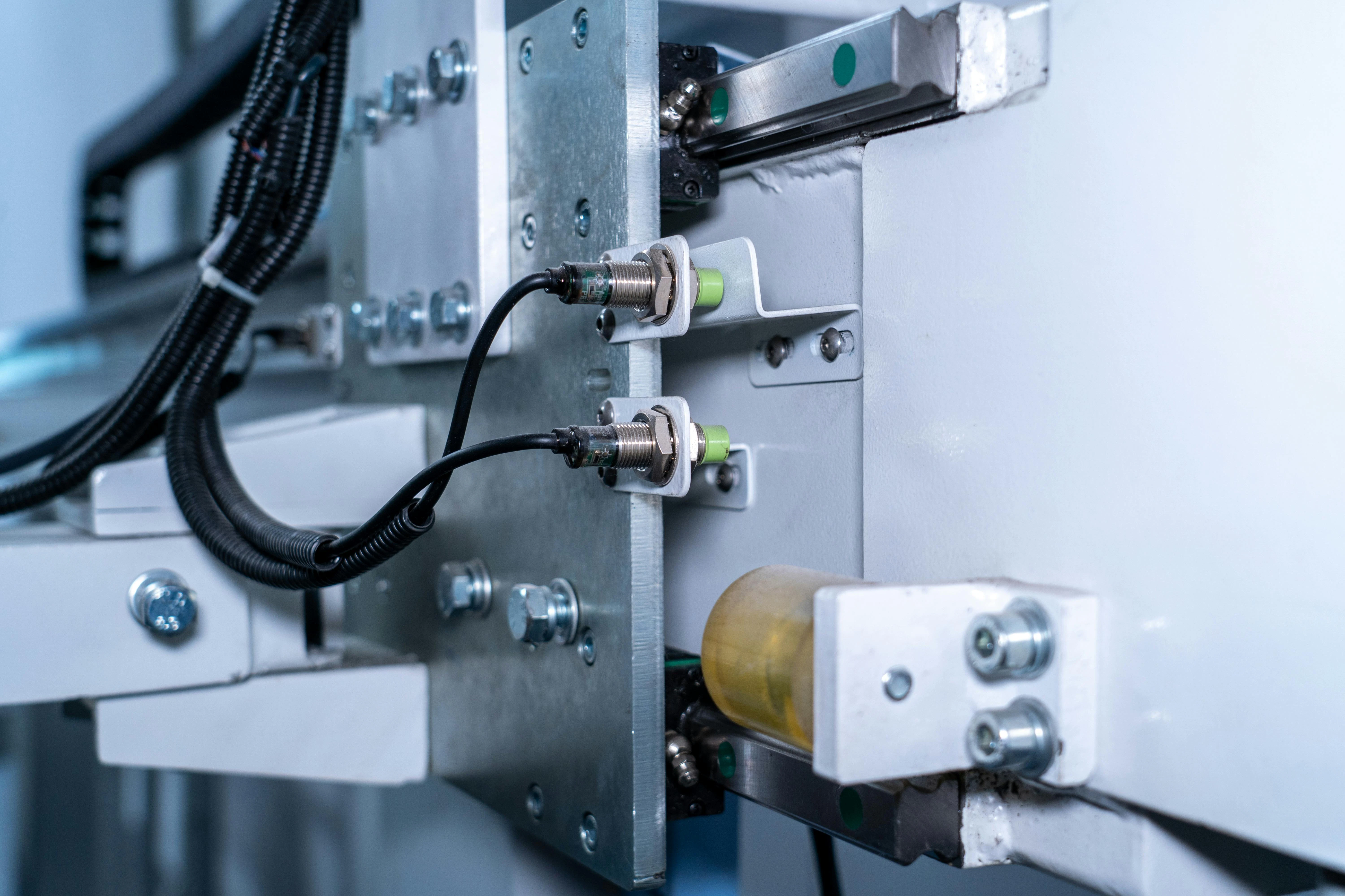 Inductive Proximity Sensors and Cable Wiring on CNC Linear Guide