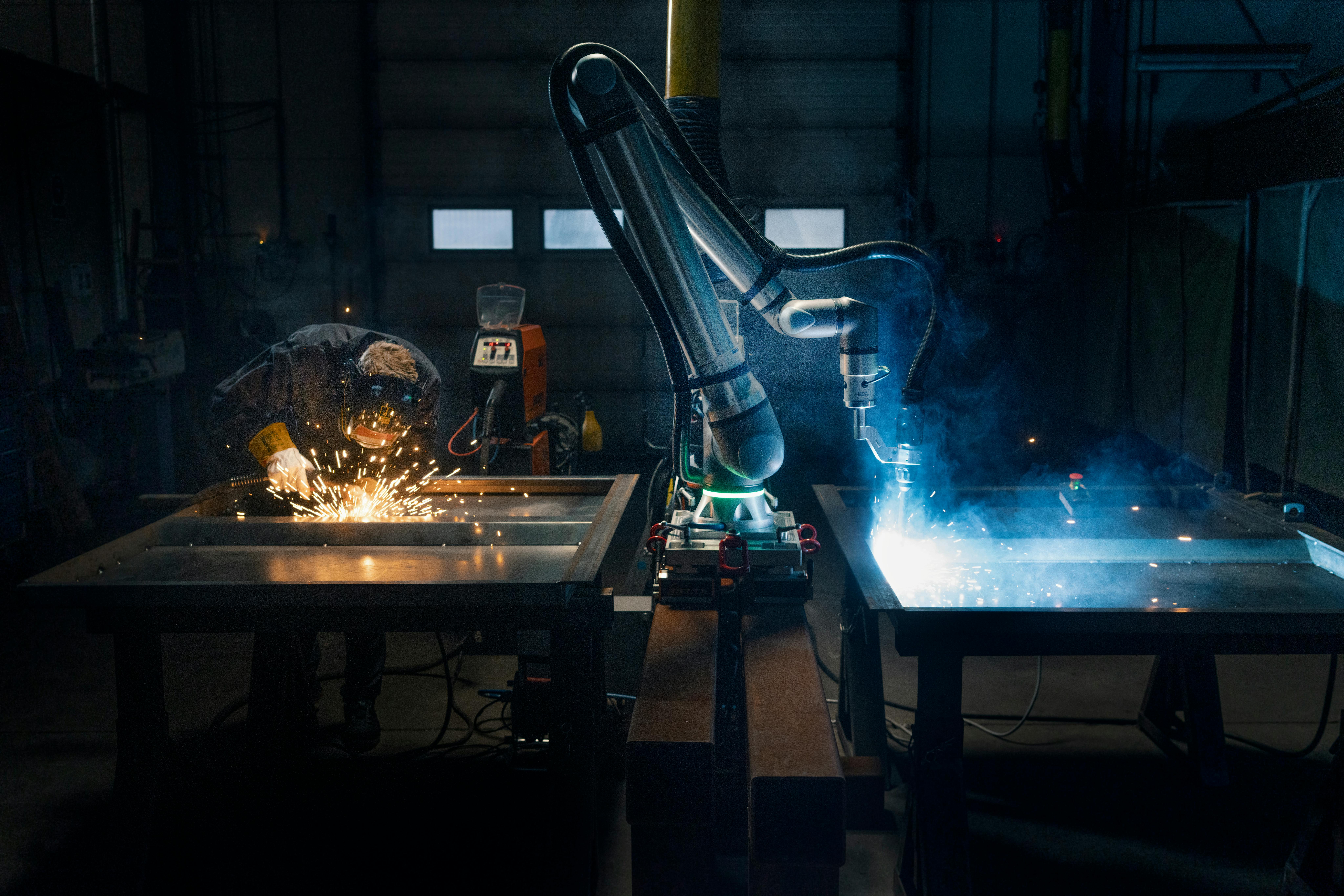 Universal Robots' long welding tool