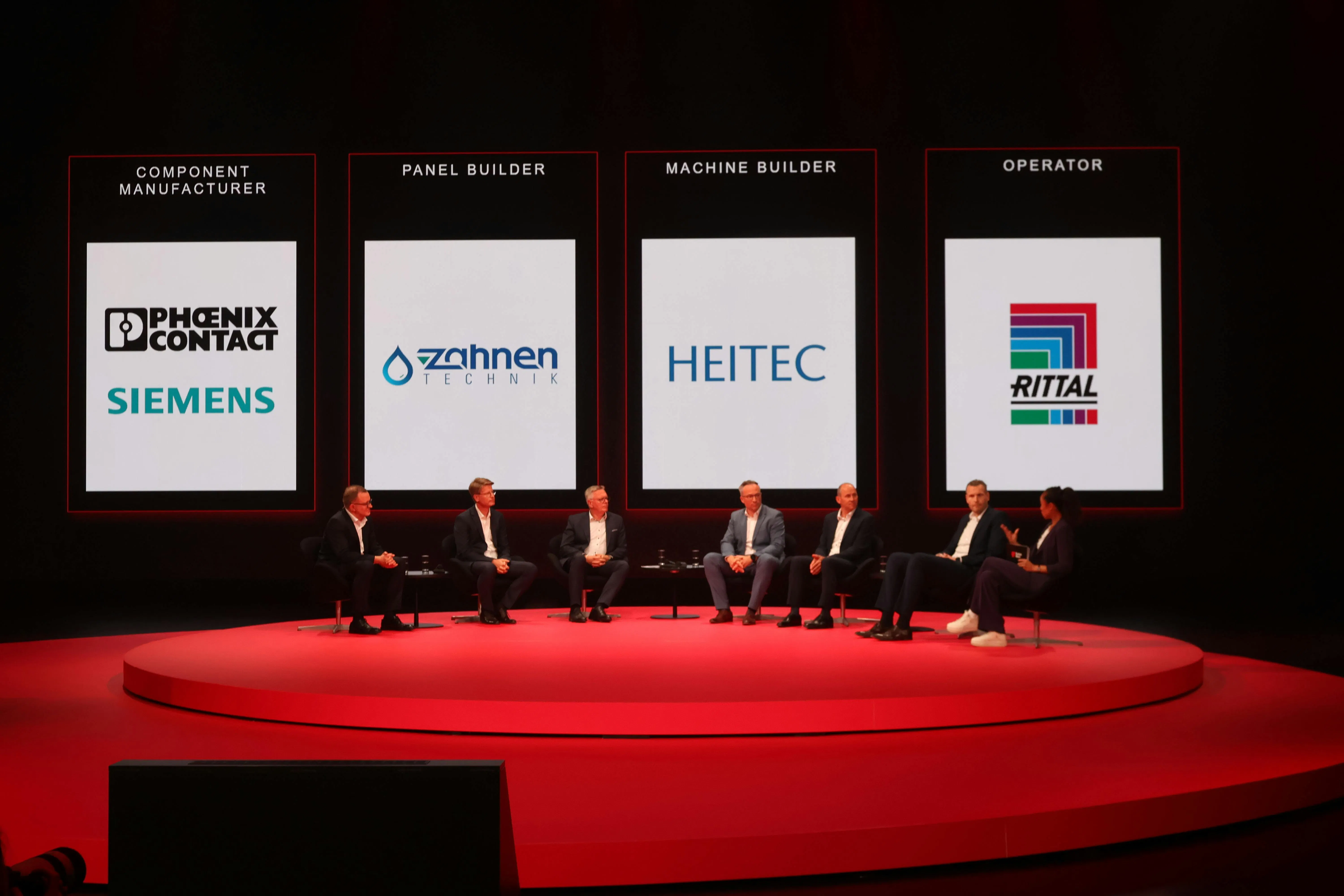 Figure 2: The Connected Industry panel explored issues in the industry regarding the migration to a more integrated and interoperable industry infrastructure.