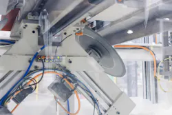Figure 8: The jFlex SFMC features tool changers, saw cutting, variable angles and easily movable clamps for flexible production.